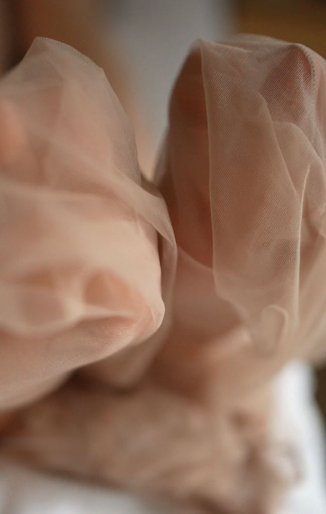 图片[6]-K016-酒店里脱袜子,露出自己玉足-爱丝时刻