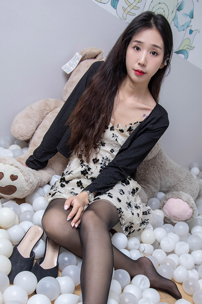 图片[2]-B012-居家黑丝-爱丝时刻