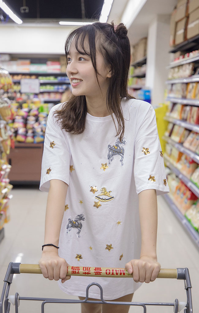 图片[4]-B037-超市的吃货少女-爱丝时刻