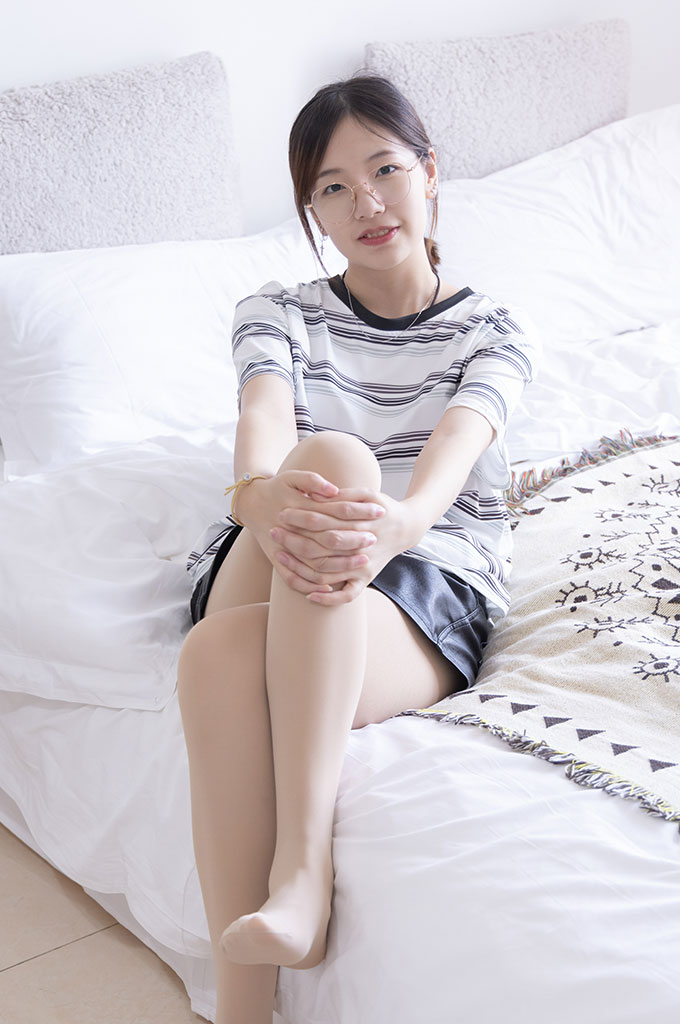 图片[3]-W002-喜欢穿丝袜的小仙女-爱丝时刻