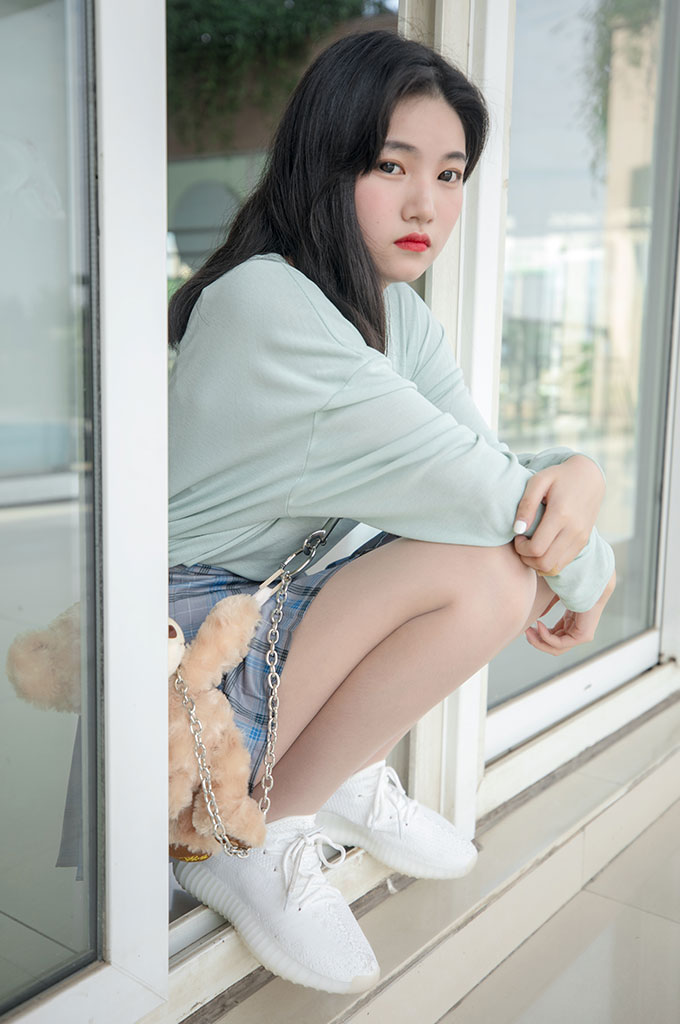 图片[4]-B069-小白鞋的丝袜-爱丝时刻