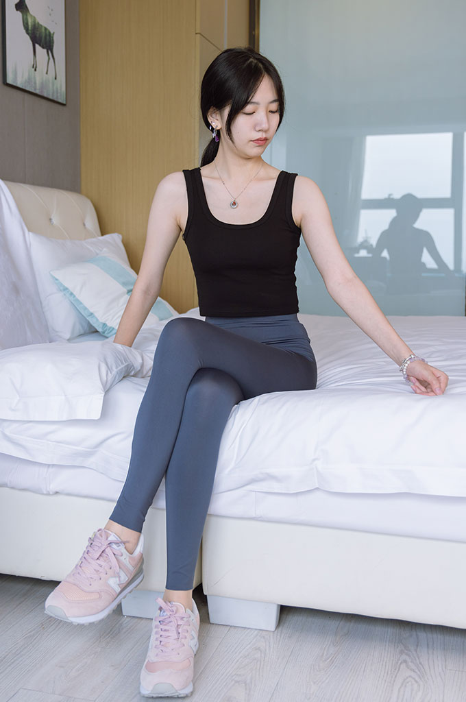 图片[3]-W045-运动鞋、肉丝、瑜伽裤裤里丝-爱丝时刻