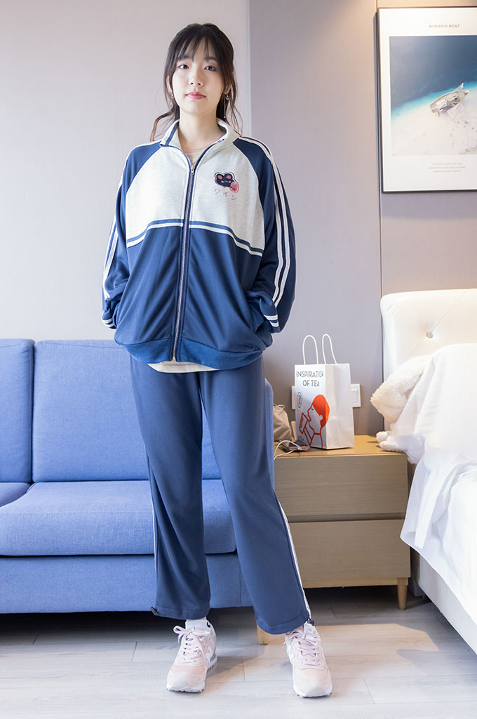 图片[5]-W052-运动鞋、白棉袜、白丝-爱丝时刻