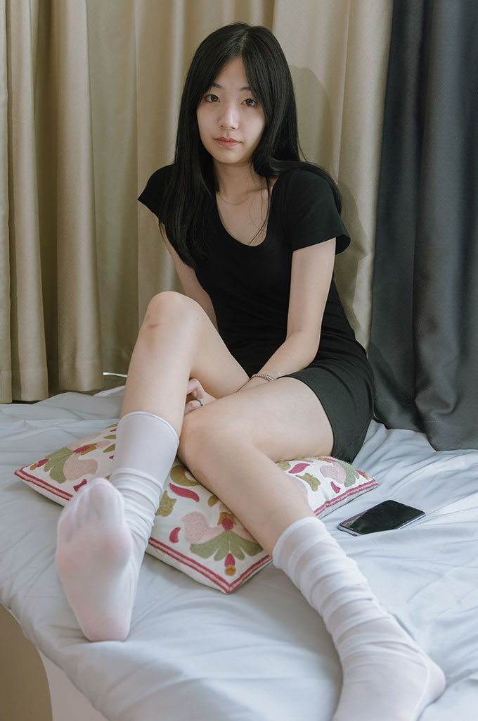 图片[3]-W144-两双平底鞋、黑色船袜、白色堆堆丝袜、裸足-爱丝时刻