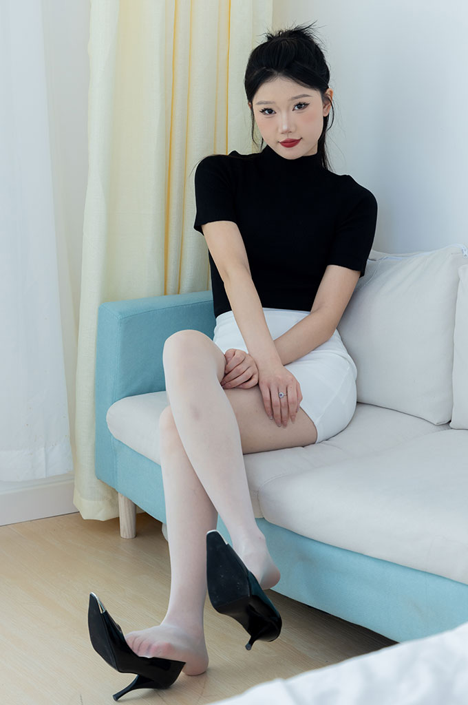 图片[1]-W147-高跟鞋、油量白丝（脚尖透明）-爱丝时刻