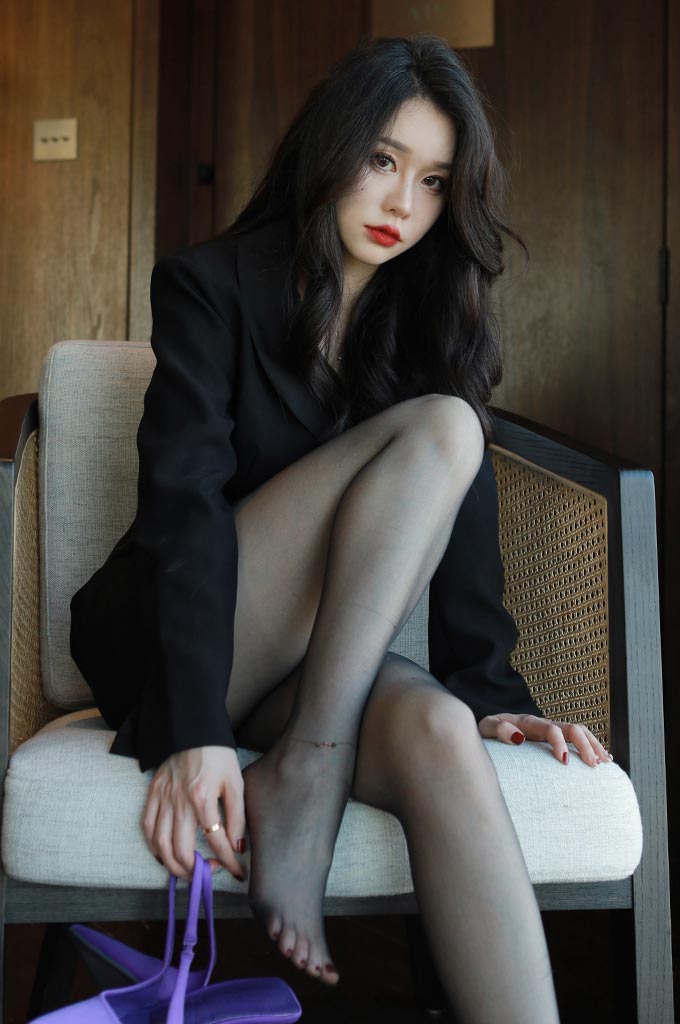 图片[1]-S012-性感玉足-爱丝时刻