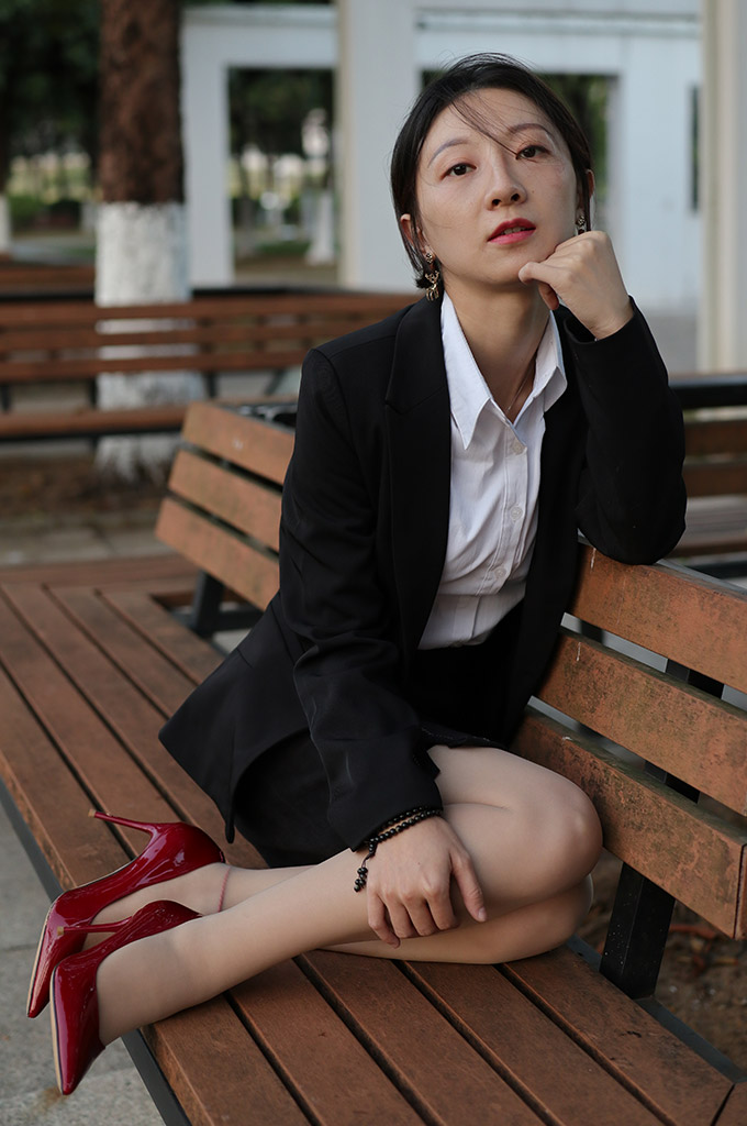 图片[2]-D014-红色高跟肉丝OL-爱丝时刻